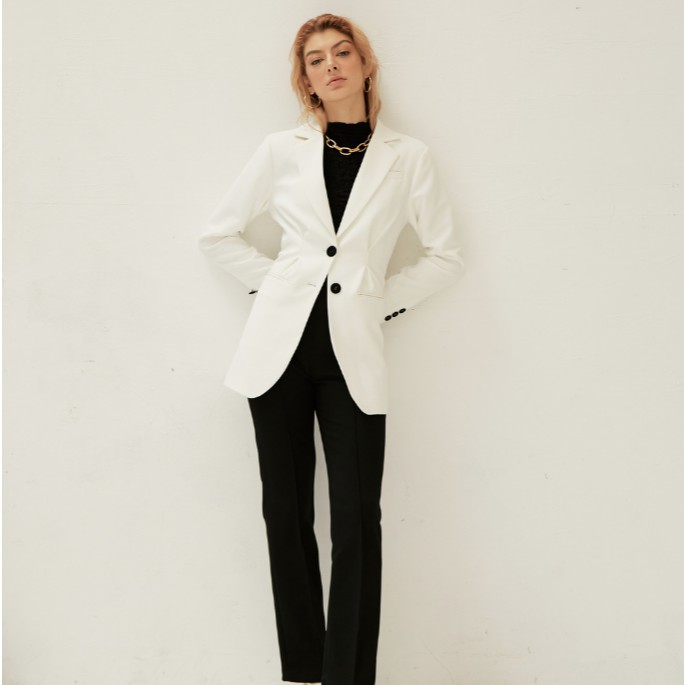 COCO SIN - Áo Blazer Trắng Nút Đen | BigBuy360 - bigbuy360.vn
