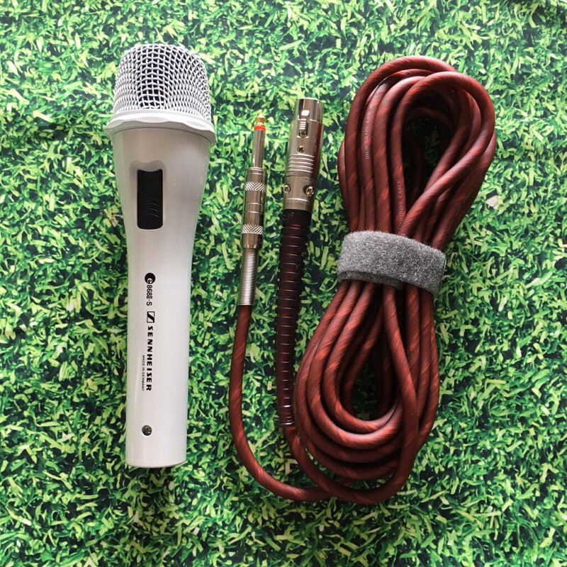 Micro karaoke SENNHEISER 868II-S có dây dẻo silicon độ dài 5m với tay mic màu trắng hộp đựng kim loại sang trọng