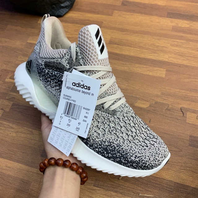 Giày thể thao Alpha Bounce