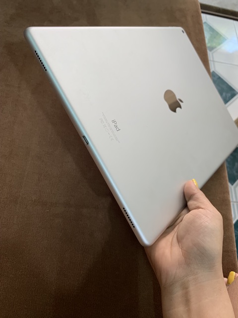 [Mã ELMT6M giảm 5% đơn 6TR] IPad pro 12.9 sử dụng wifi 128Gb màu trắng | WebRaoVat - webraovat.net.vn