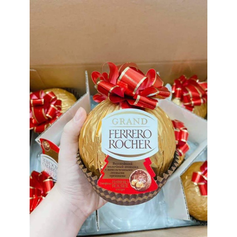 Socola Ferrero Rocher hình quả cầu buộc nơ đỏ