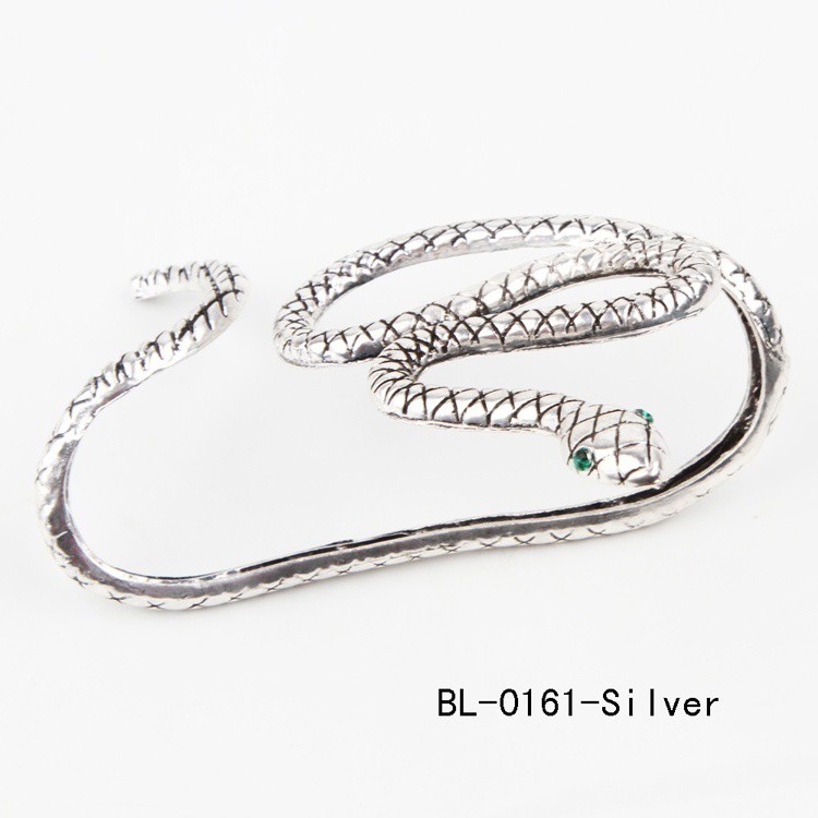 Vòng tay hình rắn cá tính độc đáo