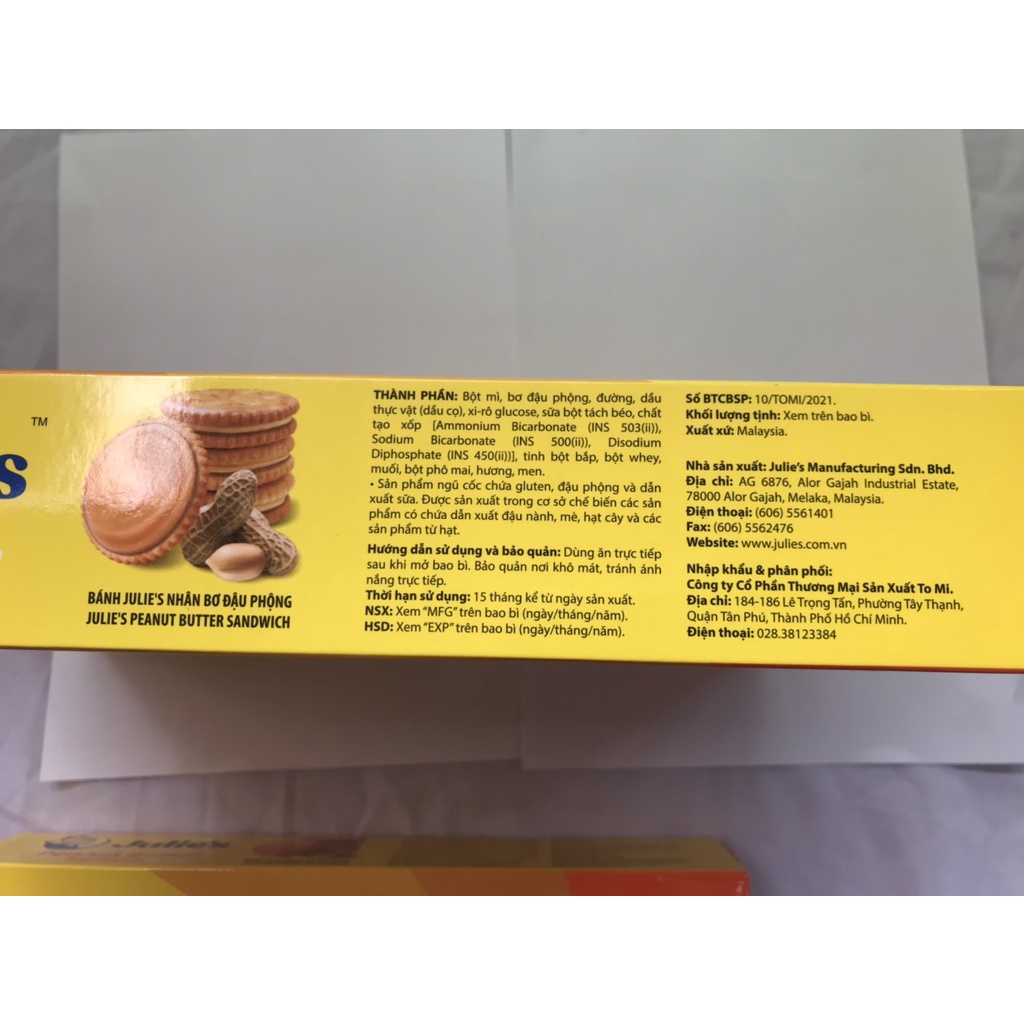 Bánh Quy Julie's Nhân Bơ Đậu Phộng 240g Hộp
