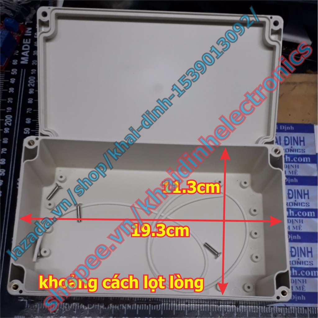 hộp nhựa 200*120*75mm không tai ngoài kín nước nắp đậy trong suốt kde7845