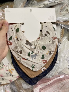 Yếm HM auth