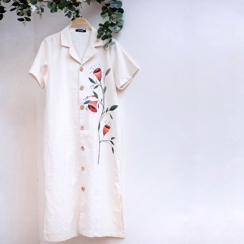 Đầm linen vẽ tay kiểu suông cổ vest - VT SAVANNA