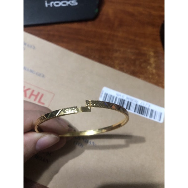 bộ vòng tuần 7 chiếc khoá bấm mạ vàng.