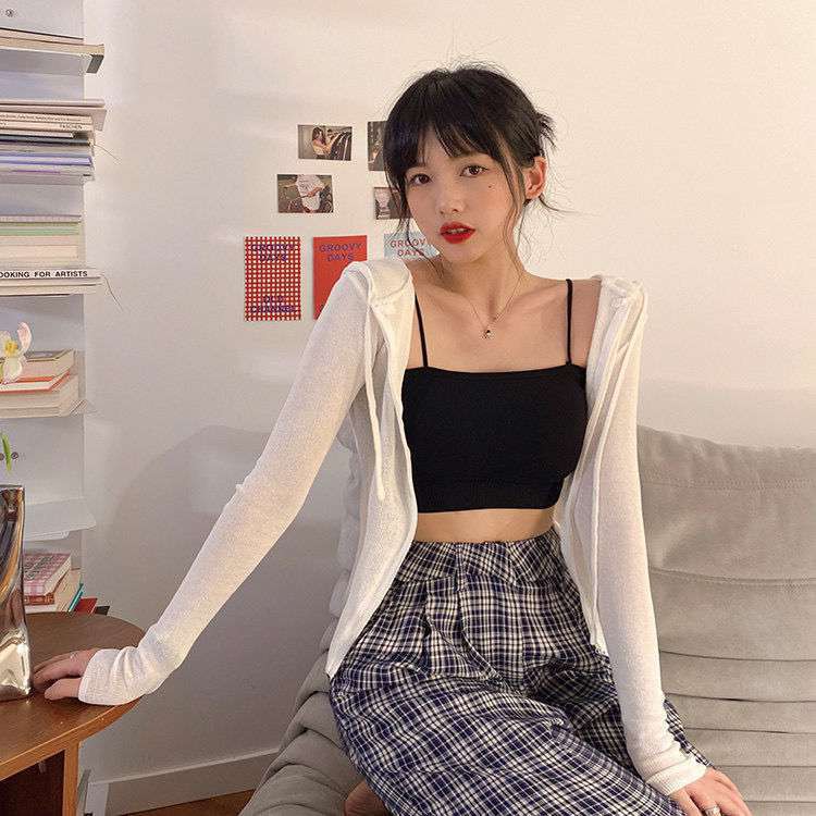 Áo 2 dây nữ croptop mút ngực LAMODE, áo hai dây nữ croptop bản to sợi bún dáng ôm | BigBuy360 - bigbuy360.vn