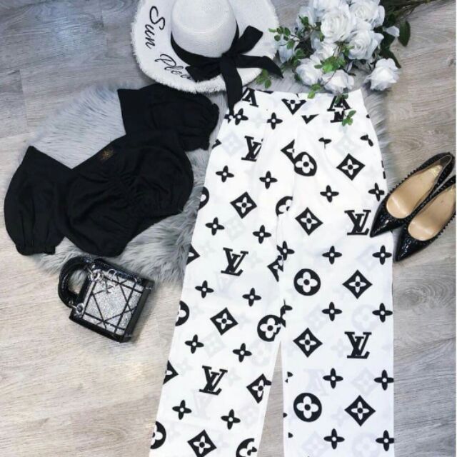 Quần áo chị Hải thiên