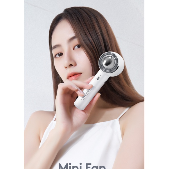 quạt cầm tay du lịch siêu tốc