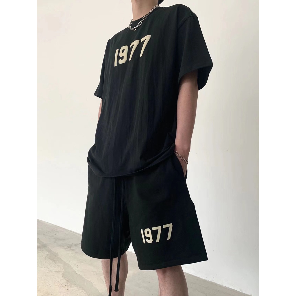 Quần Short Fear Of God Essentials 1977, Quần đùi FOG 1977, Chất liệu Cotton, 2 màu đen, Kem BapeVN
