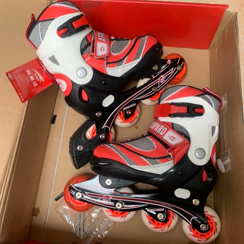 Giầy Patin Phát Sáng Cao Cấp - Giầy PaTin Trẻ Em Người Lớn - New 2021