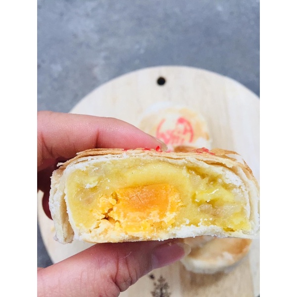 Bánh Pía nhân đậu xanh sầu riêng trứng muối/ không trứng Thành Hương 320gr/cây 4cái