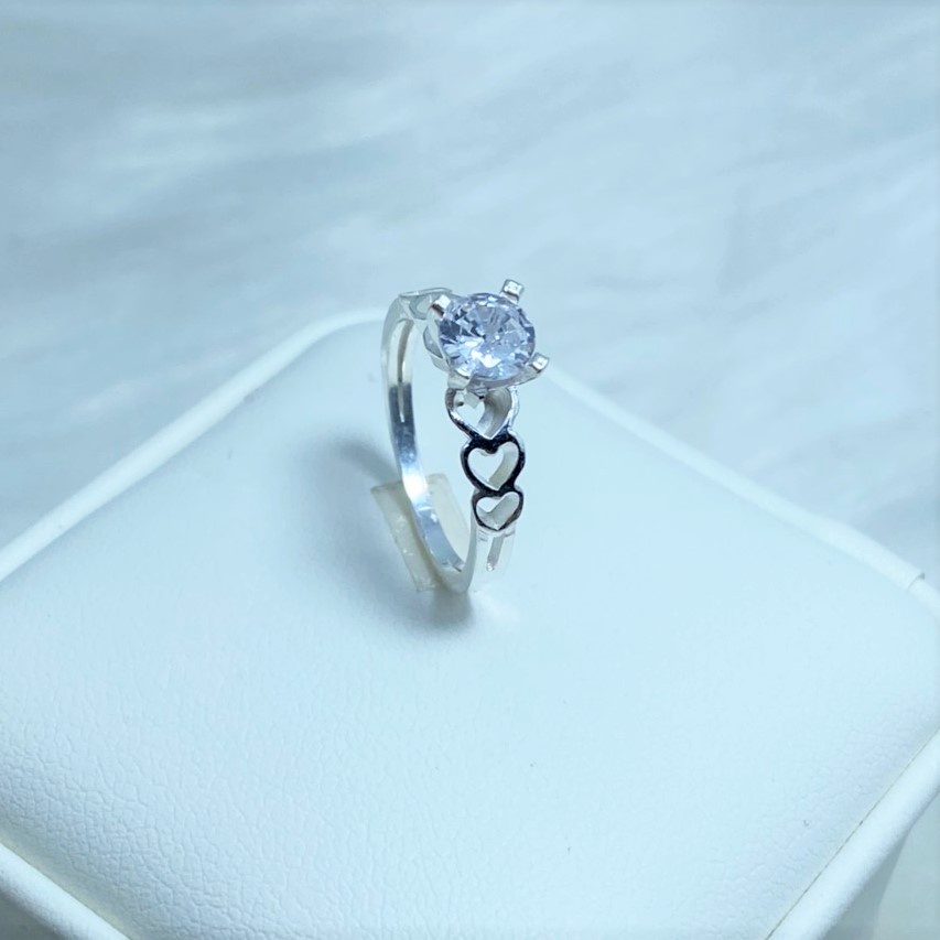 Nhẫn bạc nữ họa tiết trái tim đính đá nhân tạo, chất liệu bạc ta cao cấp - Trang sức bạc Evasilver