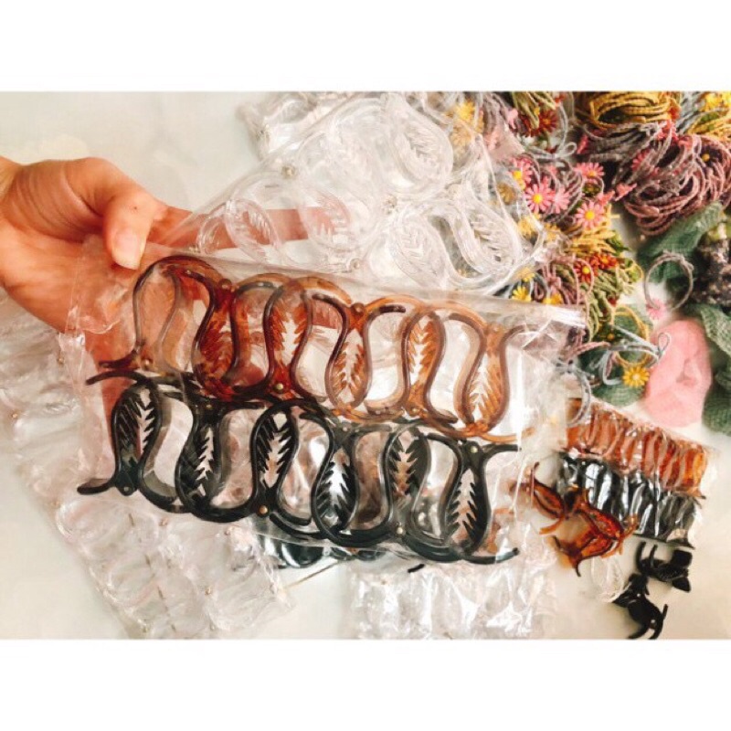 Kẹp Tóc Càng Cua Nhỏ Gọn 3 Răng Làm Từ Nhựa Bền Bỉ Cho Nữ SENORITA