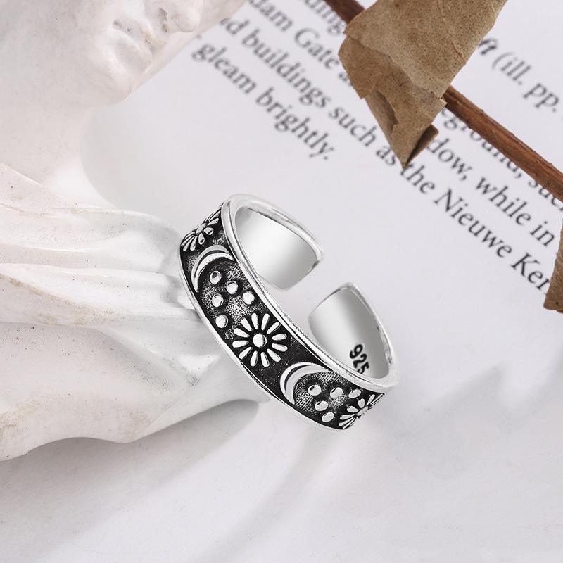 Nhẫn nam nữ tròn Loki Accessories màu bạc thời trang chất Titan đẹp đơn giản không gỉ - Nhẫn Sun &amp; Moon