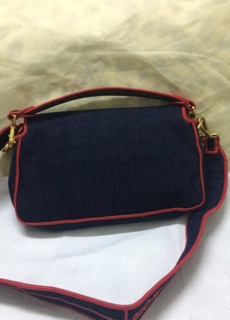 Túi xách nữ  hiệu Fendi