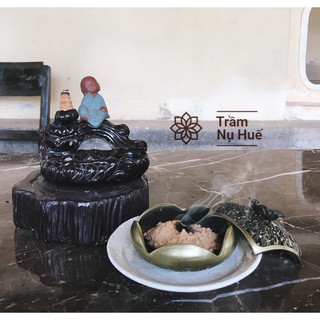 Trầm hương bột