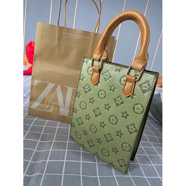 Túi đeo chéo ZARA xanh LV hot 2023 🧧