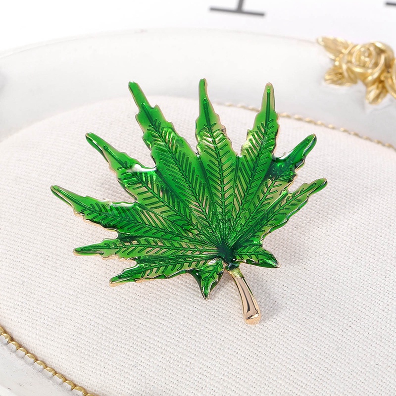 Trâm Cài Áo Hình Chiếc Lá Đính Pha Lê Màu Cầu Vồng Thời Trang Sang Trọng