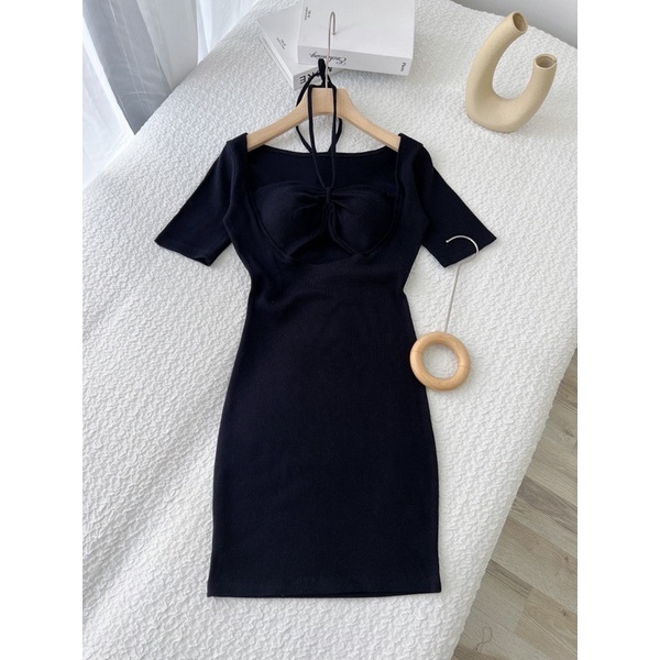 ĐẦM RÚT NGỰC CỘT DÂY YẾM CUT OUT ĐEN (TH)