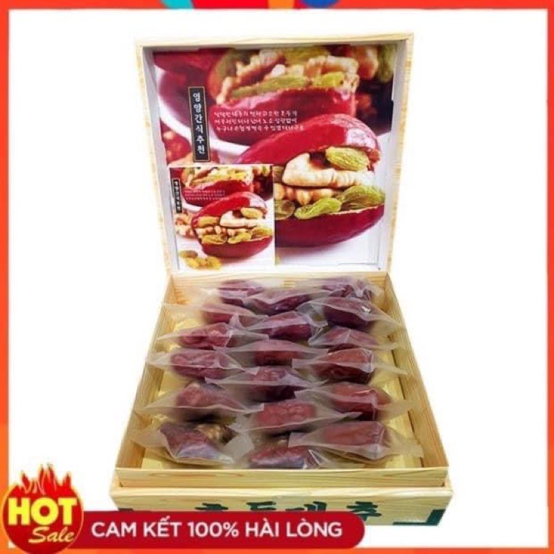 Táo đỏ kẹp óc chó nho khô hàn quốc 500g ( Tặng Kèm Túi Xách )