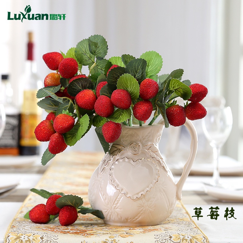 Cành Dâu Tây Giả Thiết Kế Sống Động Xinh Xắn
