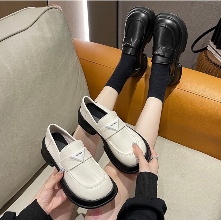 - Giày nữ Oxford phong cách Nhật Bản Đế Cao khóa tam giác trend 2023