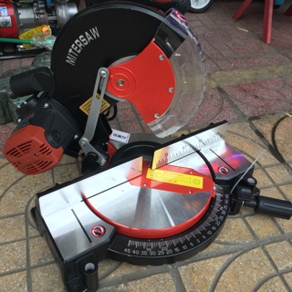 Máy cắt nhôm boss 255mm