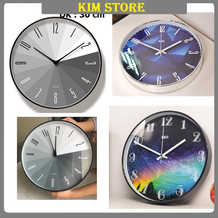 Đồng Hồ Treo Tường Kim Trôi Sang Trọng SED