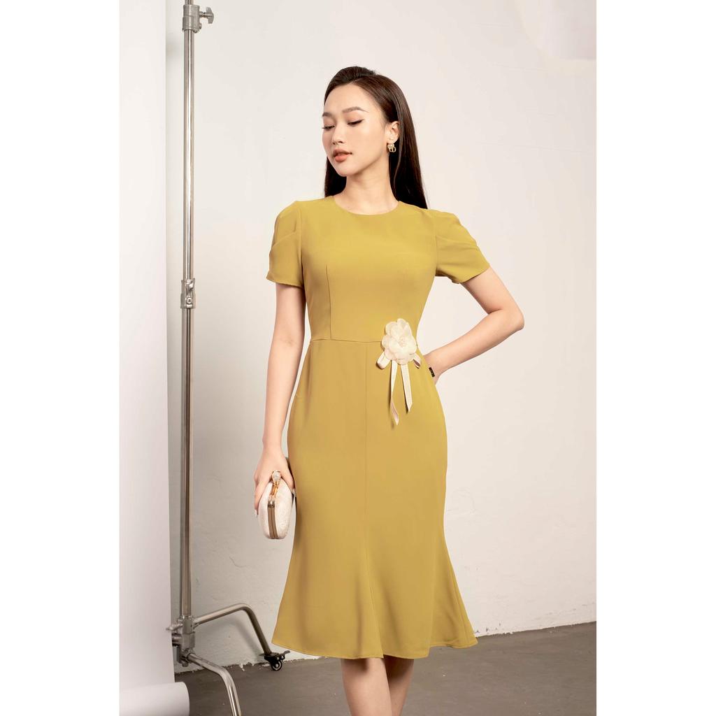 Đầm đuôi cá, tay bồng xếp li, đính hoa MMOutfit M-DA061121360