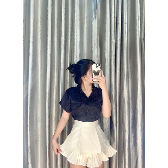 Áo sơ mi lụa gấm mềm hoạ tiết LV, áo có 2 túi trước siêu xinh