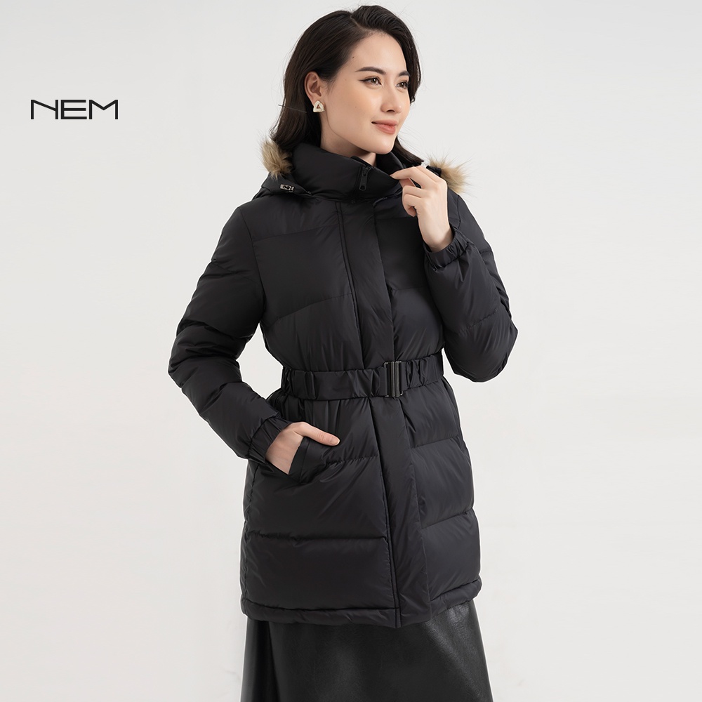 Áo phao nữ thiết kế mũ lông thắt đai màu đen NEM Fashion AK66176