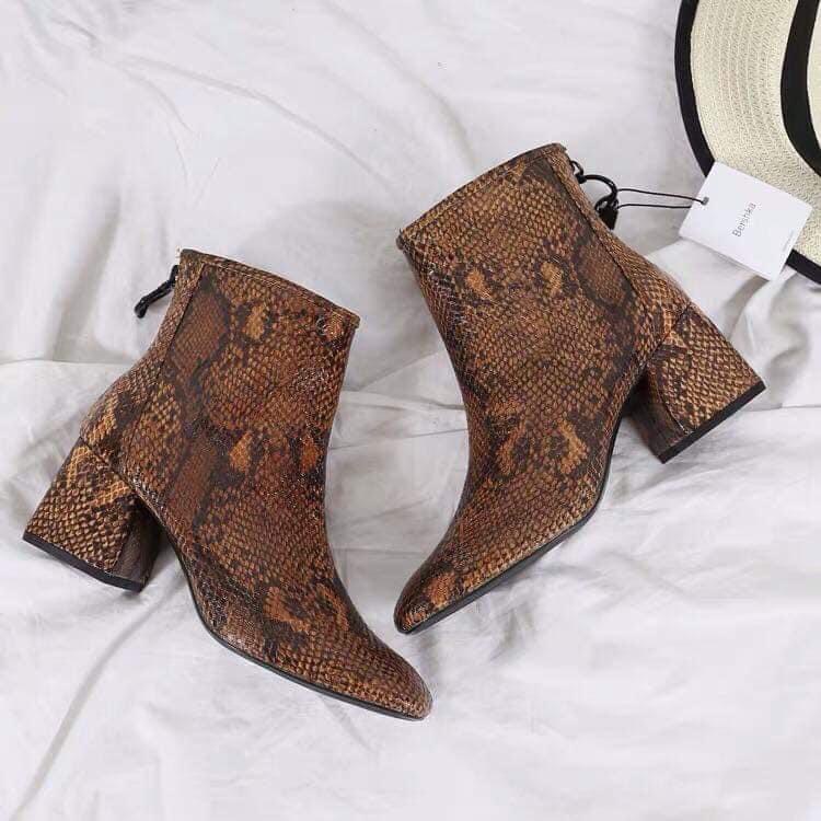 Boot ấm Bershka họa tiết da rắn (Chính hãng)