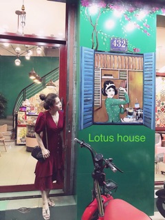 Đầm trắng Lotus House