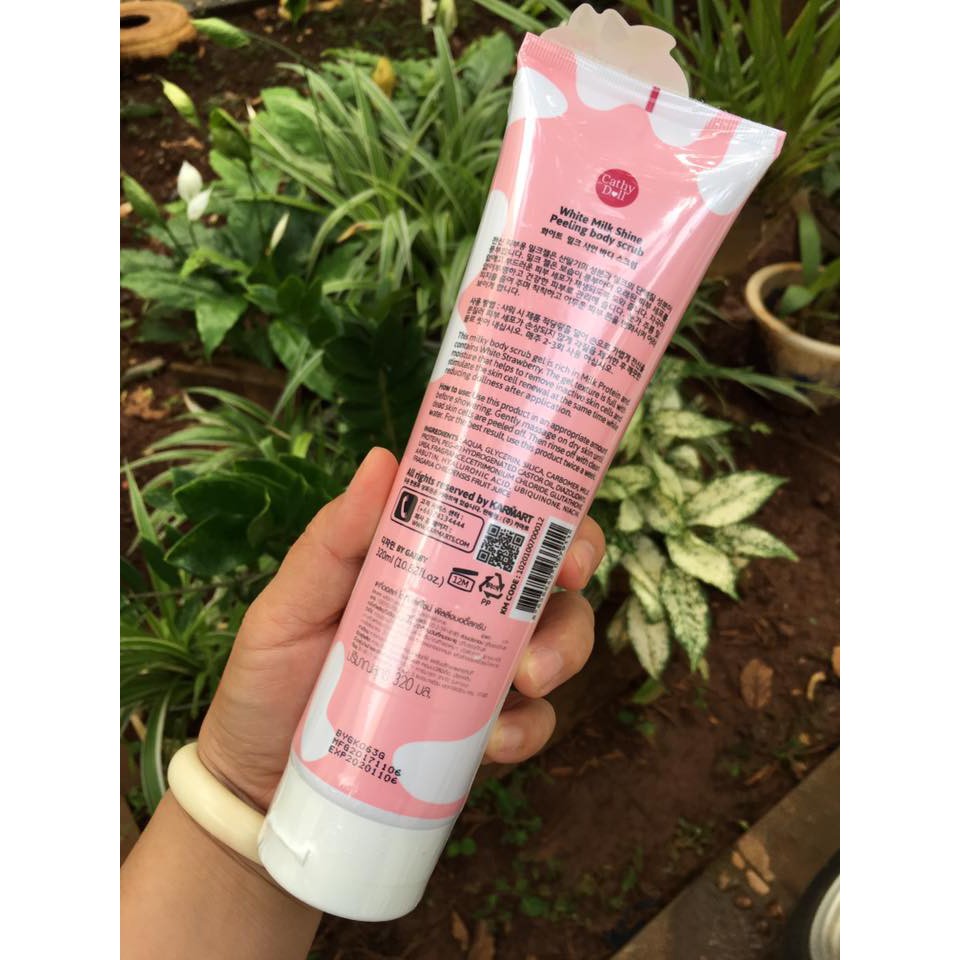 320GR_Tẩy Da Chết Toàn Thân Cathy Doll White Milk Shine Peeling Body Scrub