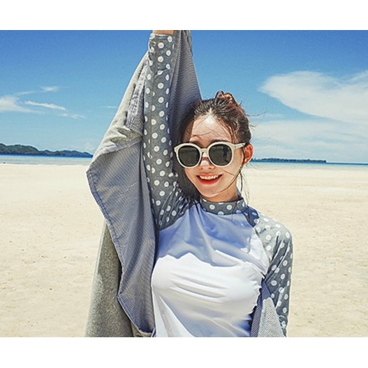 Áo bơi dài tay chấm bi, bikini đi biển | BigBuy360 - bigbuy360.vn