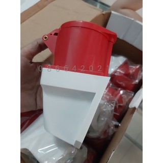 Ổ cắm công nghiệp có đế gắn tường 5 chấu 16A/32A
