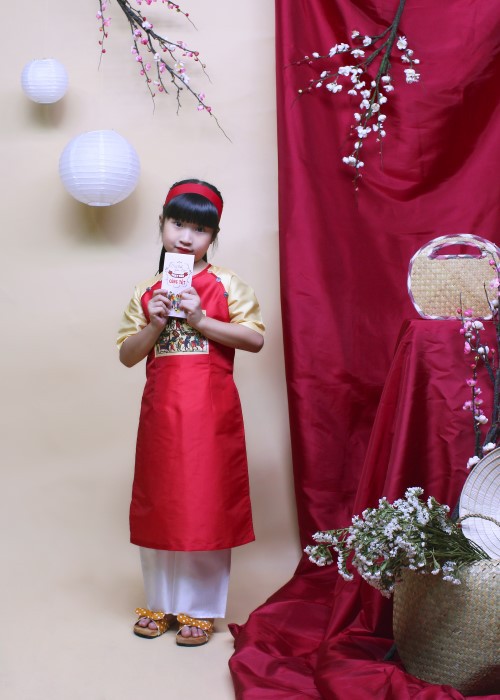 Áo dài cách tân thời trang Jadiny họa tiết cho bé gái màu đỏ