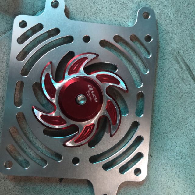 Két nước cánh quạt vario