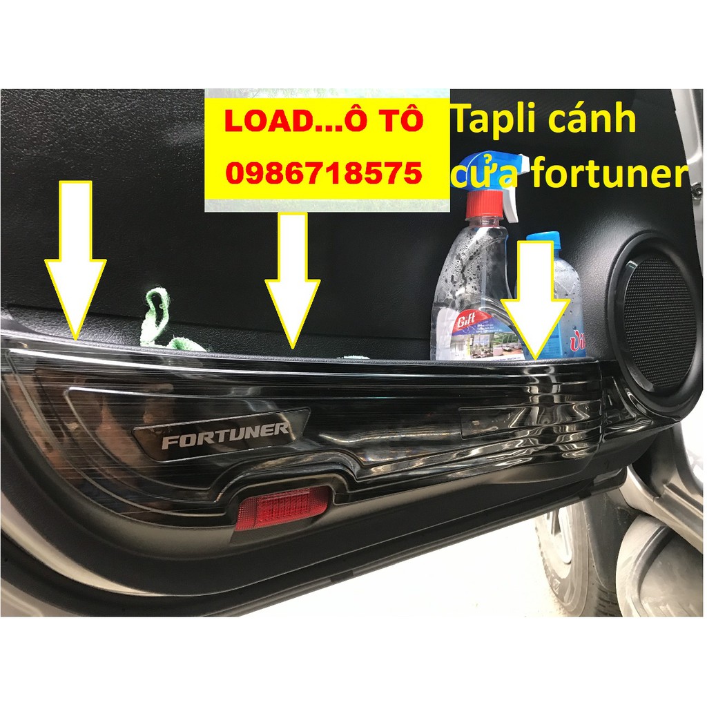 Bộ Ốp Tapli Cánh Cửa Toyota Fortuner 2017-2020,2021 Vân Titan Cao Cấp