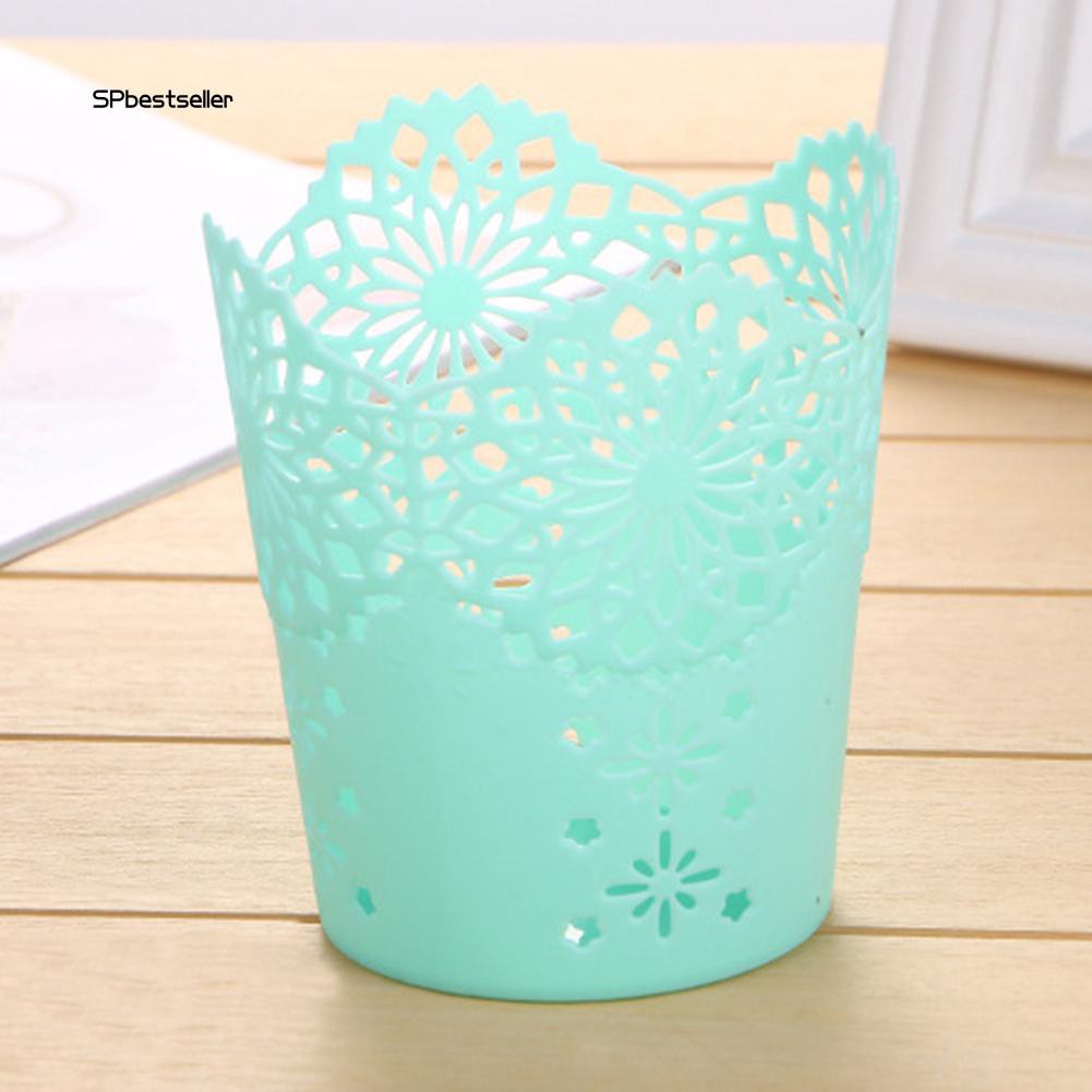 Lọ đựng bút chạm khắc hình hoa rỗng để bàn tiện dụng