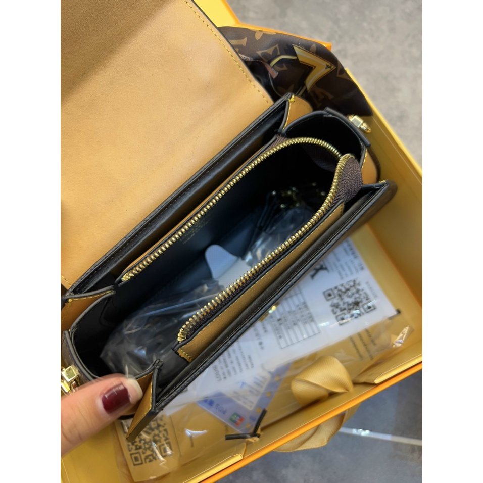 Túi LV thời trang văn phòng công sở họa tiết hoa, form sang xịn  Full box, kèm khăn