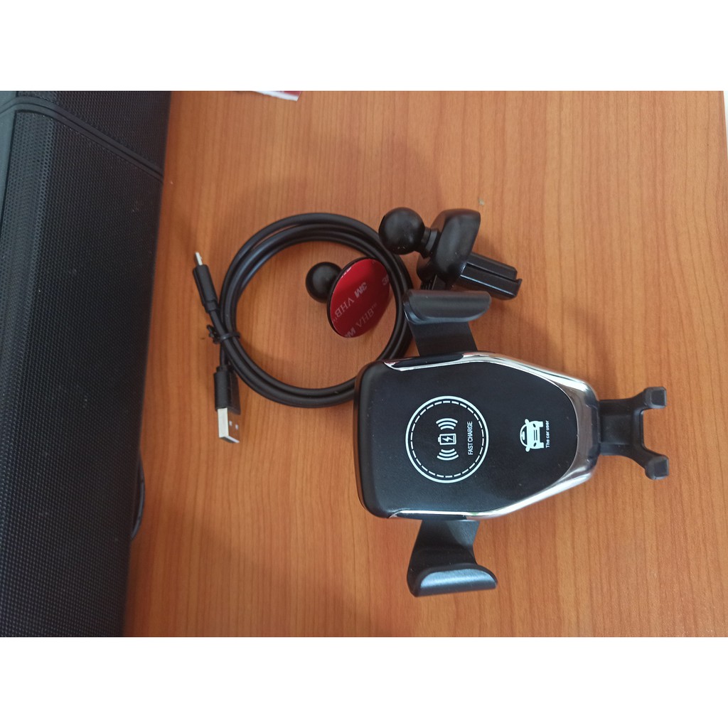 Giá đỡ điện thoại kèm sạc không dây trên ô tô✴️FREESHIP✴️Loại cao cấp | BigBuy360 - bigbuy360.vn