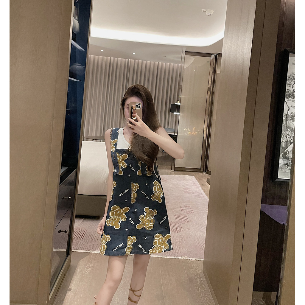 Váy/ đầm hai dây bản to dạng yếm, họa tiết hình gấu rất dễ thương