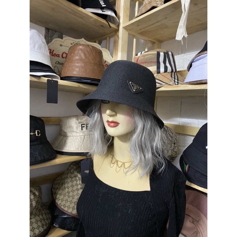 Mũ cói cụp pradaa ( Ảnh shop chụp)