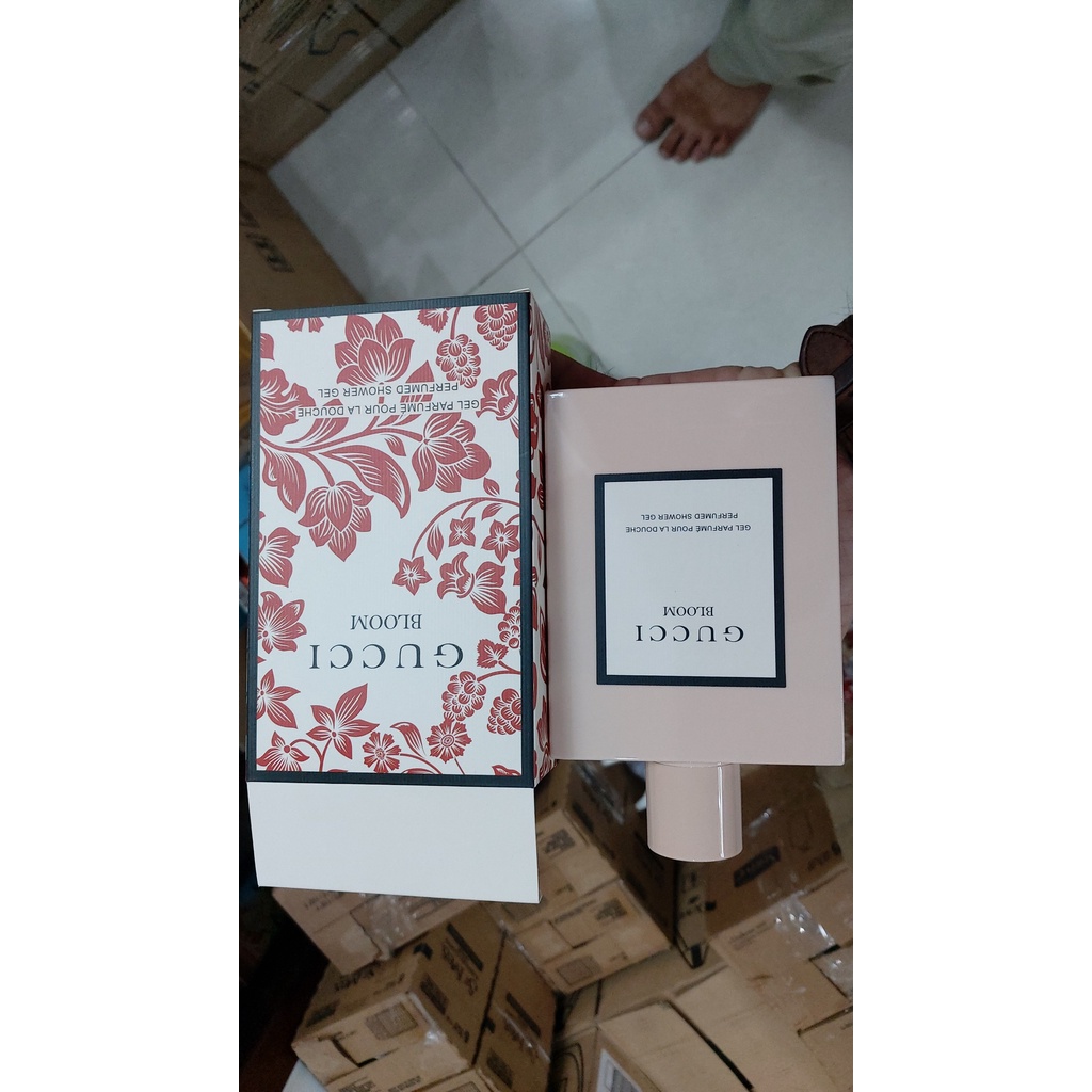 Sữa Tắm Hương Nước Hoa Gucci Bloom Perfumed Shower Gel 380ml