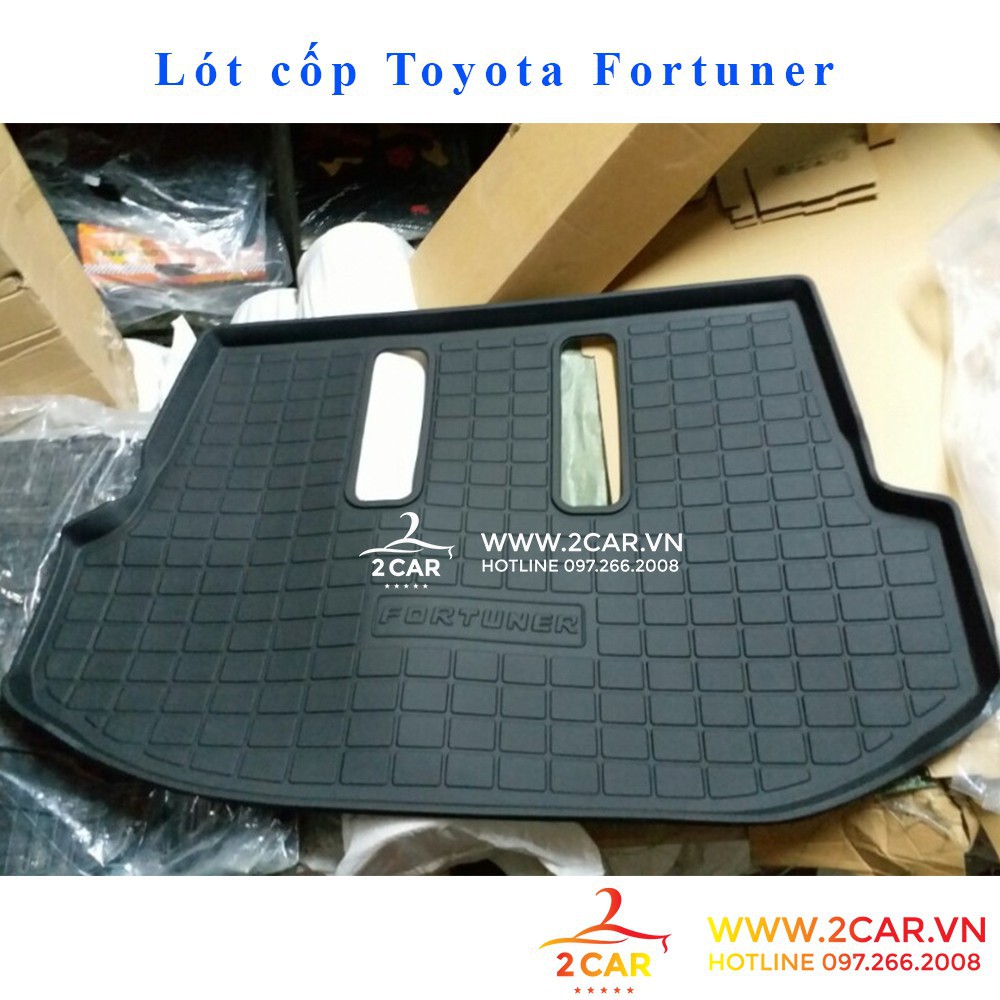 Lót cốp xe Toyota Fortuner 2017-2021 nhựa dẻo cao cấp