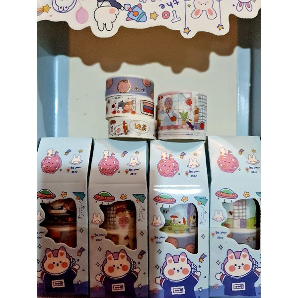 Hộp washitape/sticker thỏ phi hành gia ánh kim 4 cuộn(1cuộn lớn, 3 cuộn vừa),có  clip, mã LT-HZ