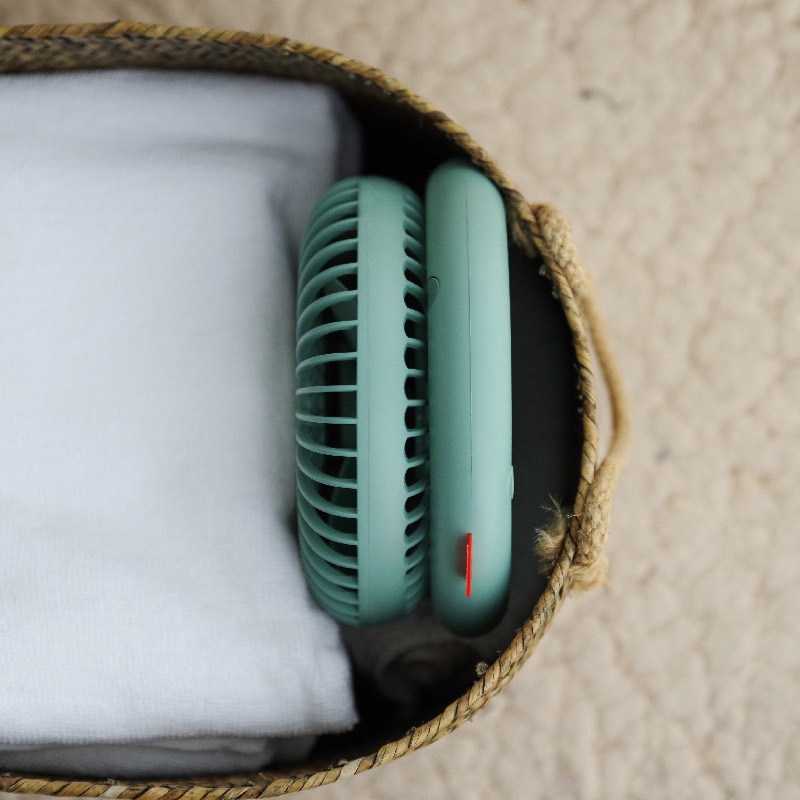 Quạt mini để bàn PHULV xoay 180 độ tặng cáp sạc